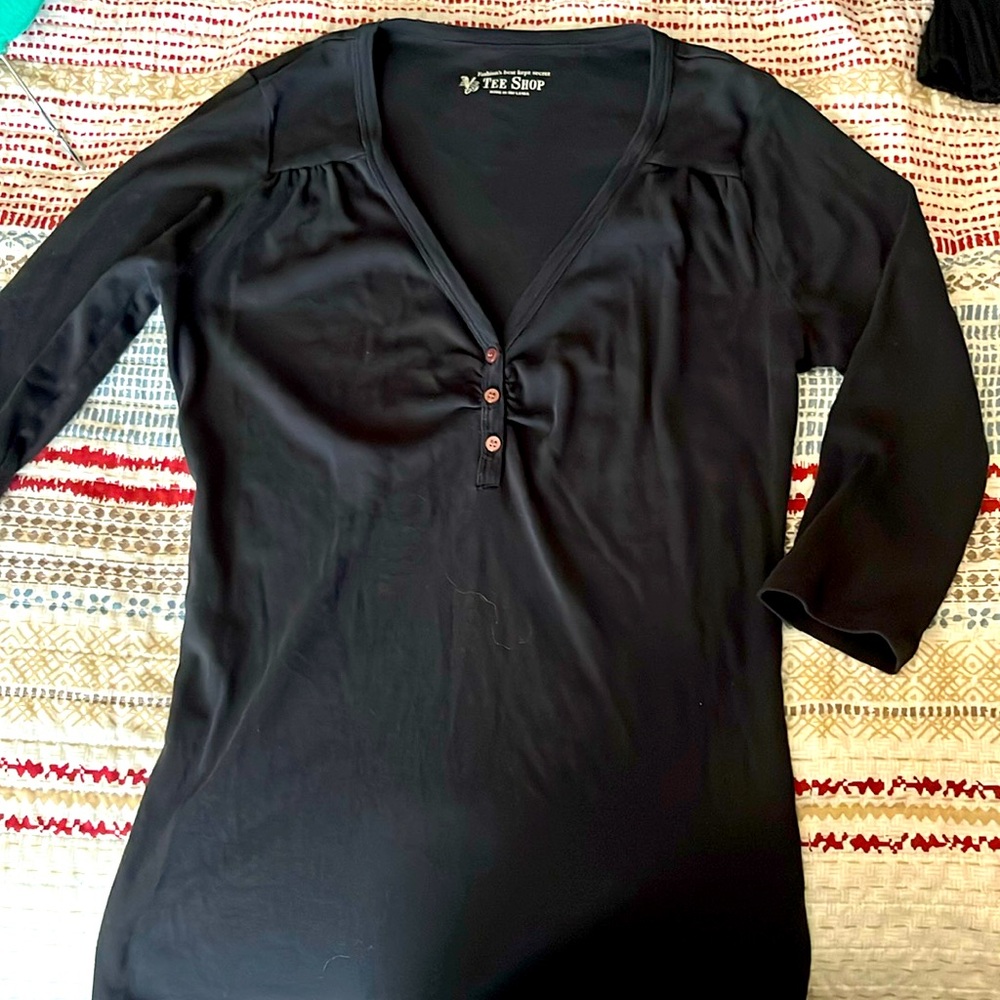 Victoria Secret  Tee Shop three quarter sleeve M
